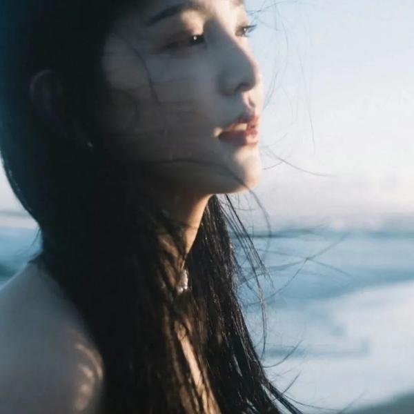 爱玛姑娘 封面